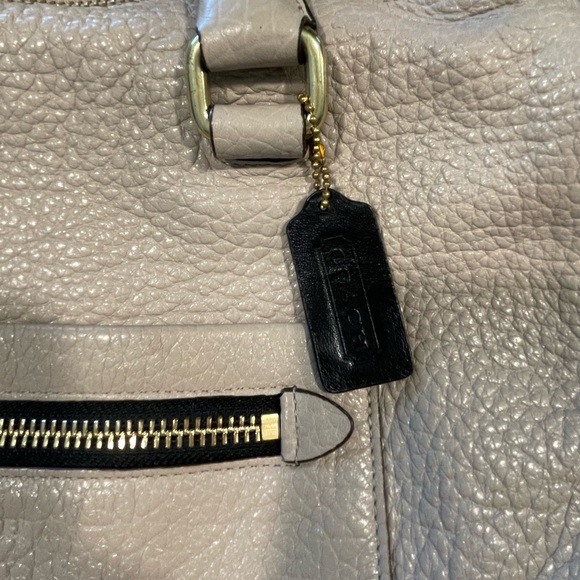 Nude and black leather Coach bag - Picture 3 of 5